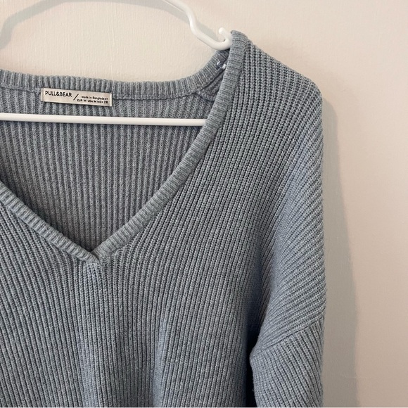 Pull&Bear Light Blue Knit Sweater V-Neck Women’s Medium - Picture 2 of 6